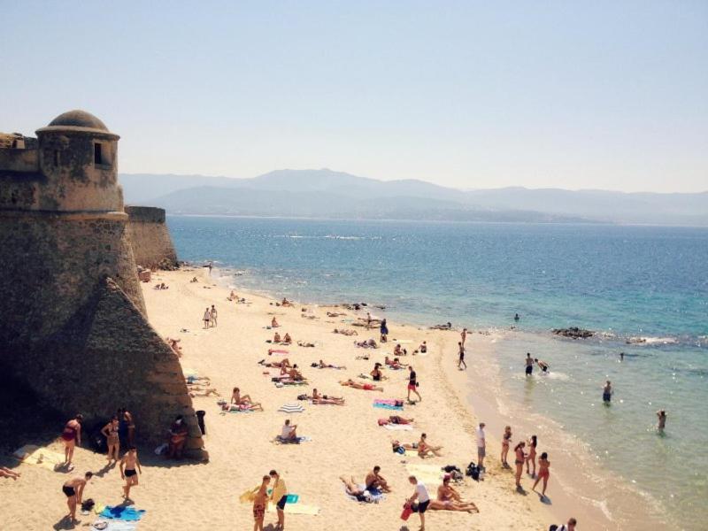 Grand Studio Rue Pietonne Ajaccio Ajaccio  Exterior foto